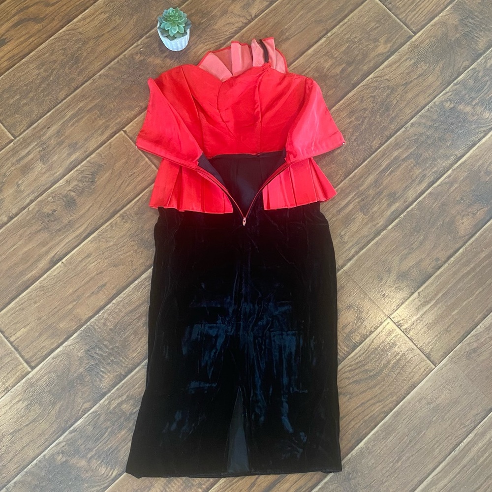Vintage red and black velvet cocktail dress - Picture 10 of 16